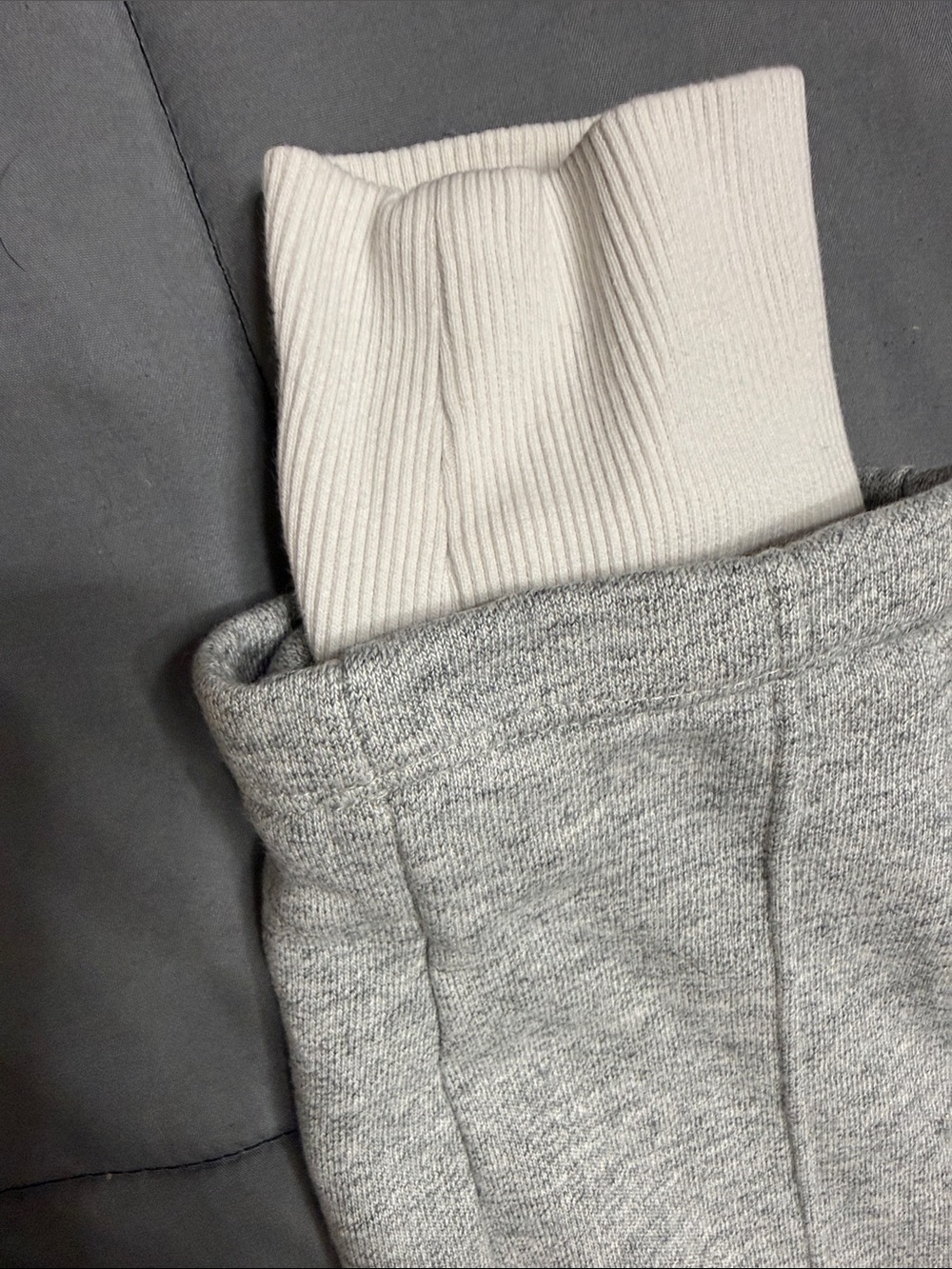 Men Sweater Subcategory Classification - Picture 3 of 6